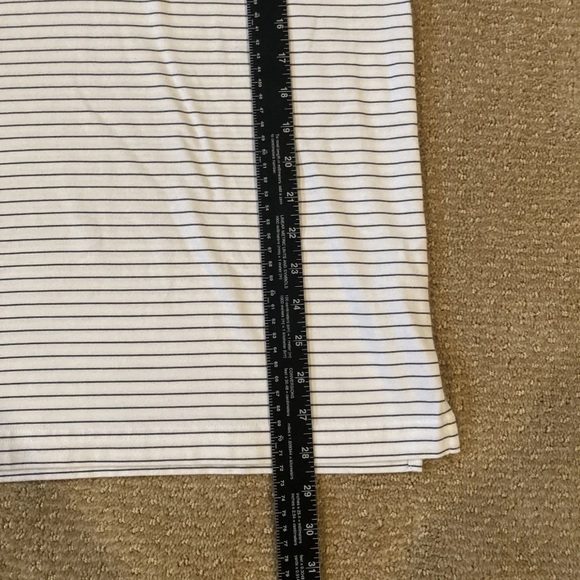 Travis Mathew Golf Polo Shirt Mens M White Striped Casual Golf Stretch - Picture 4 of 8
